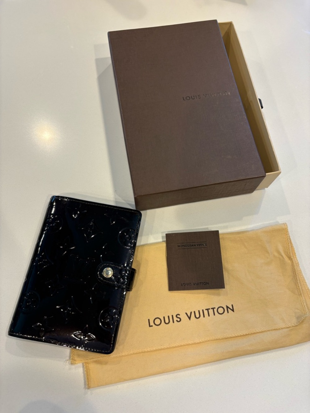 Louis Vuitton wine color Vernis Patent Monogram Agenda Cover with Box Wallet